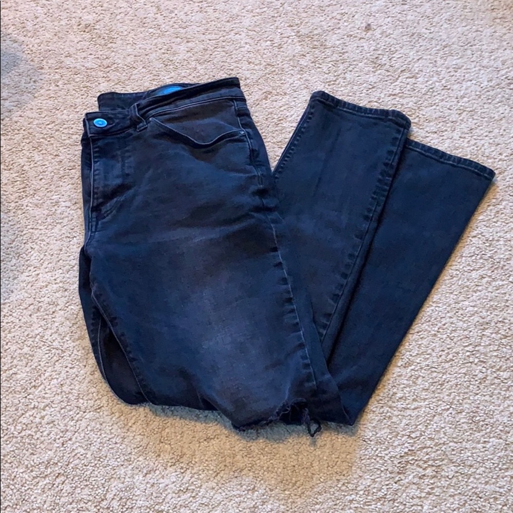 NWOT black distressed skinny jeans